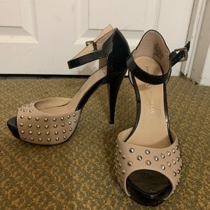 Rock Republic Nude/Black High Heels